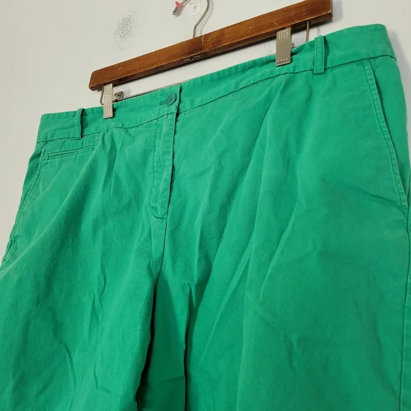 Talbots Green Women's Shorts - Picture 3 of 11